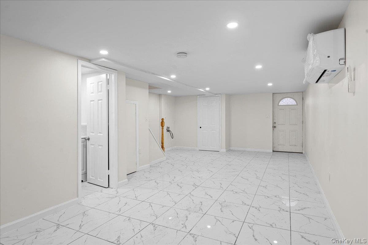 1302 E 223rd Street thumbnail 19