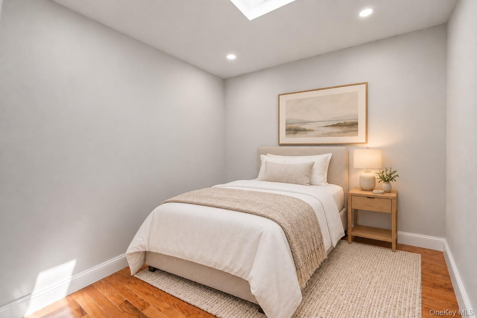 1302 E 223rd Street thumbnail 8