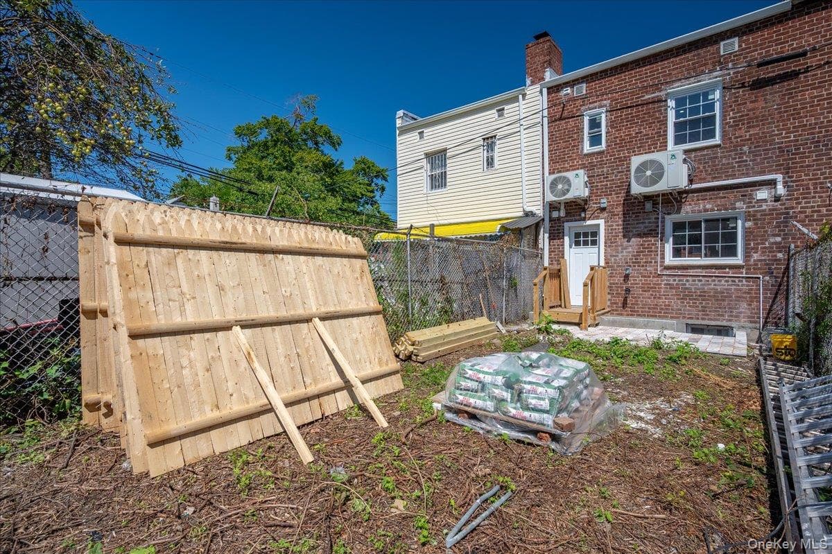 1302 E 223rd Street thumbnail 23