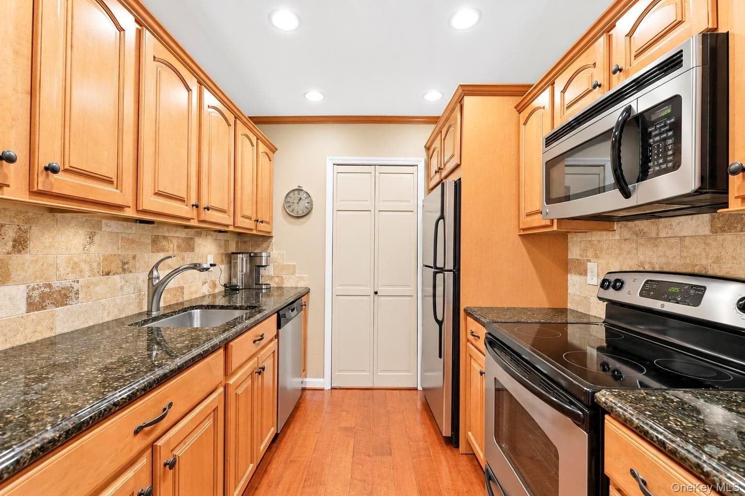 107 Richmond Boulevard Unit: 4B thumbnail 18