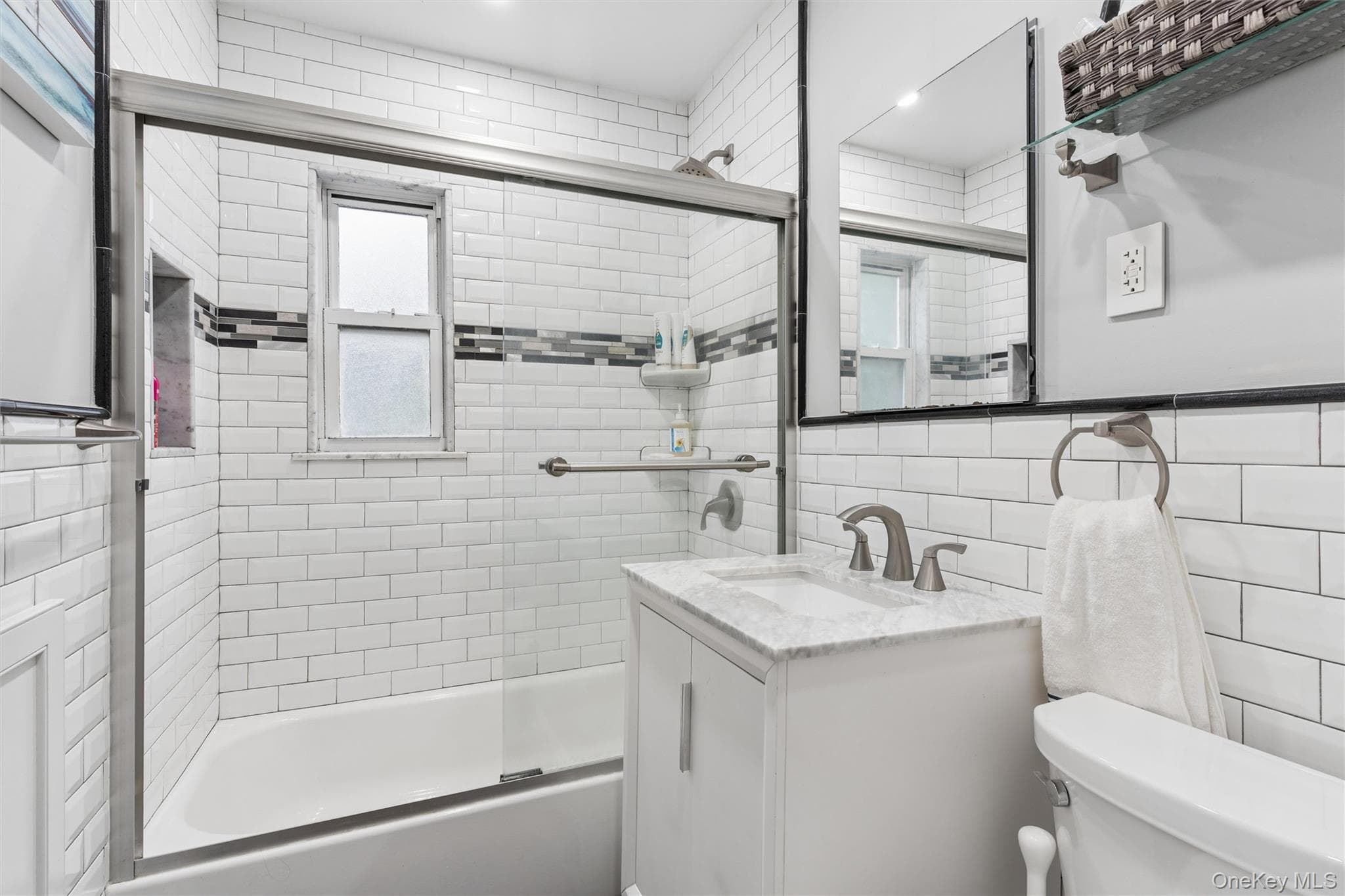 1195 E Broadway Unit: L21 thumbnail 11