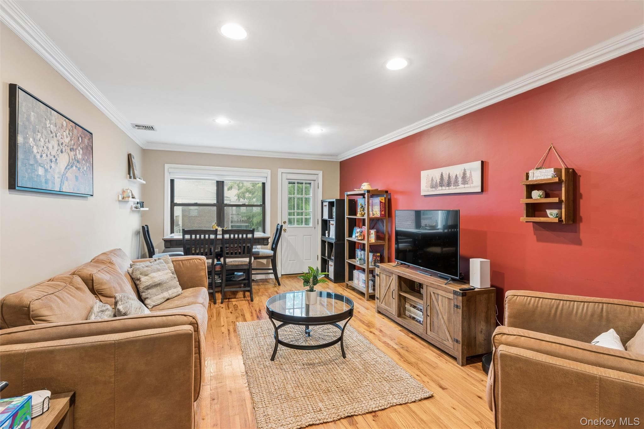 1195 E Broadway Unit: L21 thumbnail 3