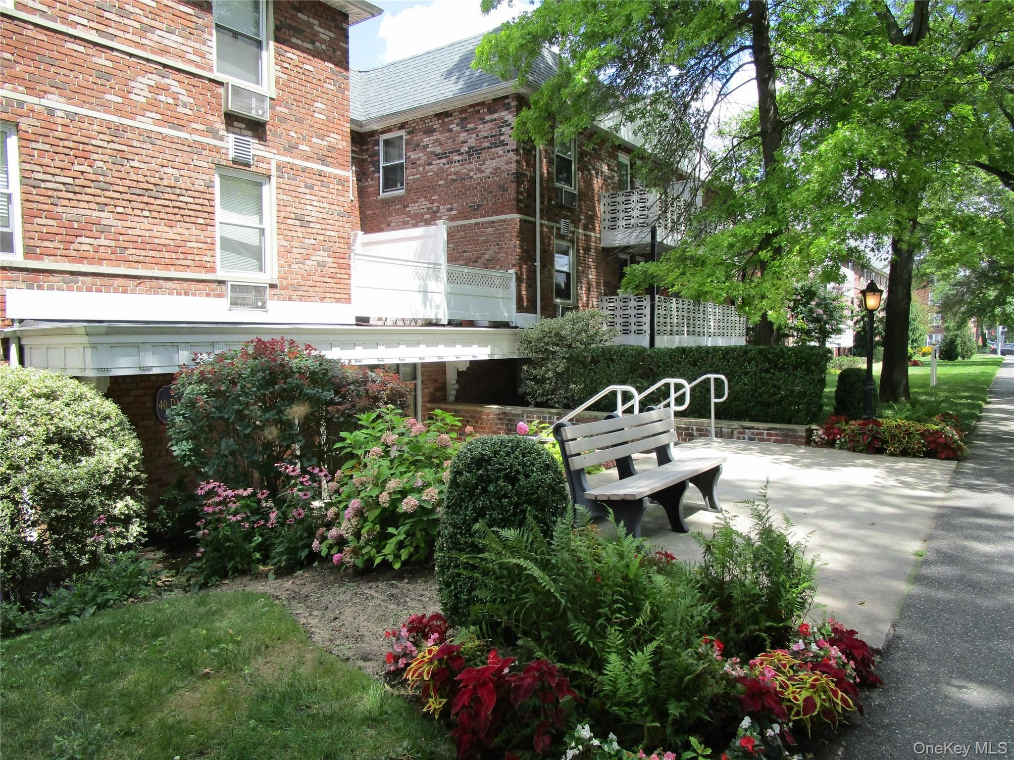 40 Daley Place Unit: 127, Lynbrook