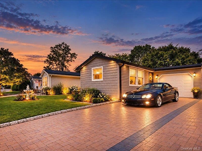 10 Greenwood Boulevard, Manorville