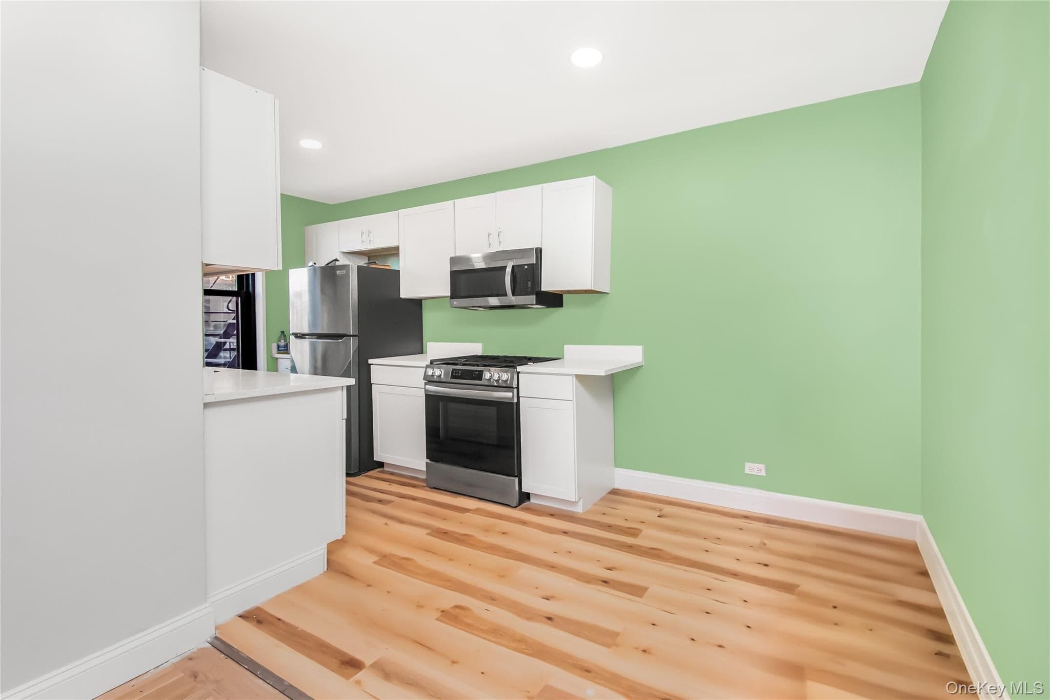 75 W 238th Street Unit: 3H thumbnail 3