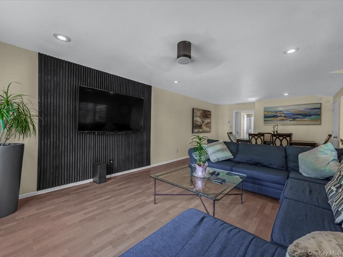 69 Roger Drive thumbnail 16