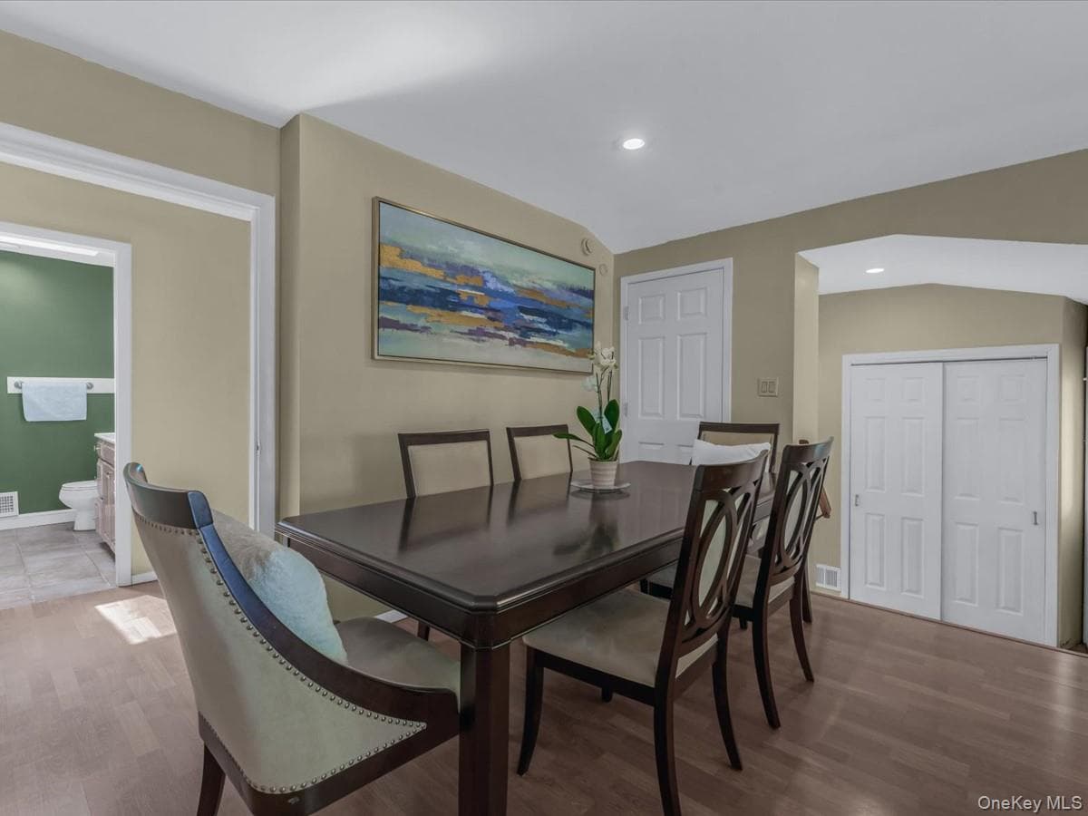 69 Roger Drive thumbnail 13