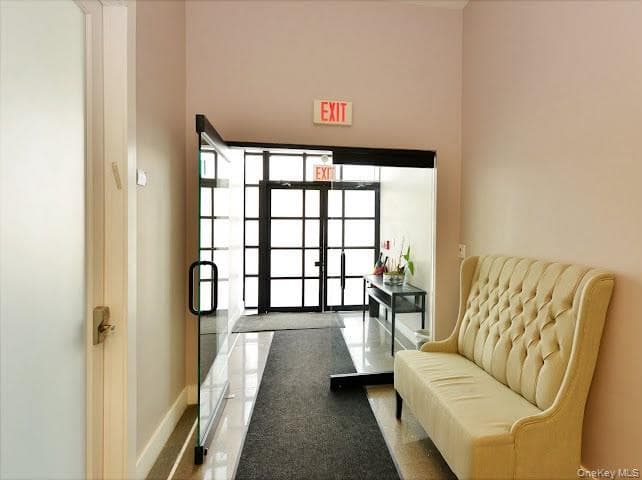 91 Carman Avenue thumbnail 4