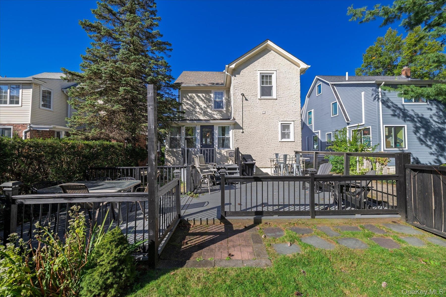22 Stuart Avenue thumbnail 23
