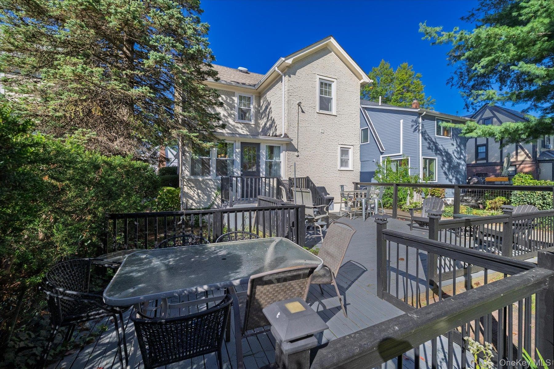 22 Stuart Avenue thumbnail 24