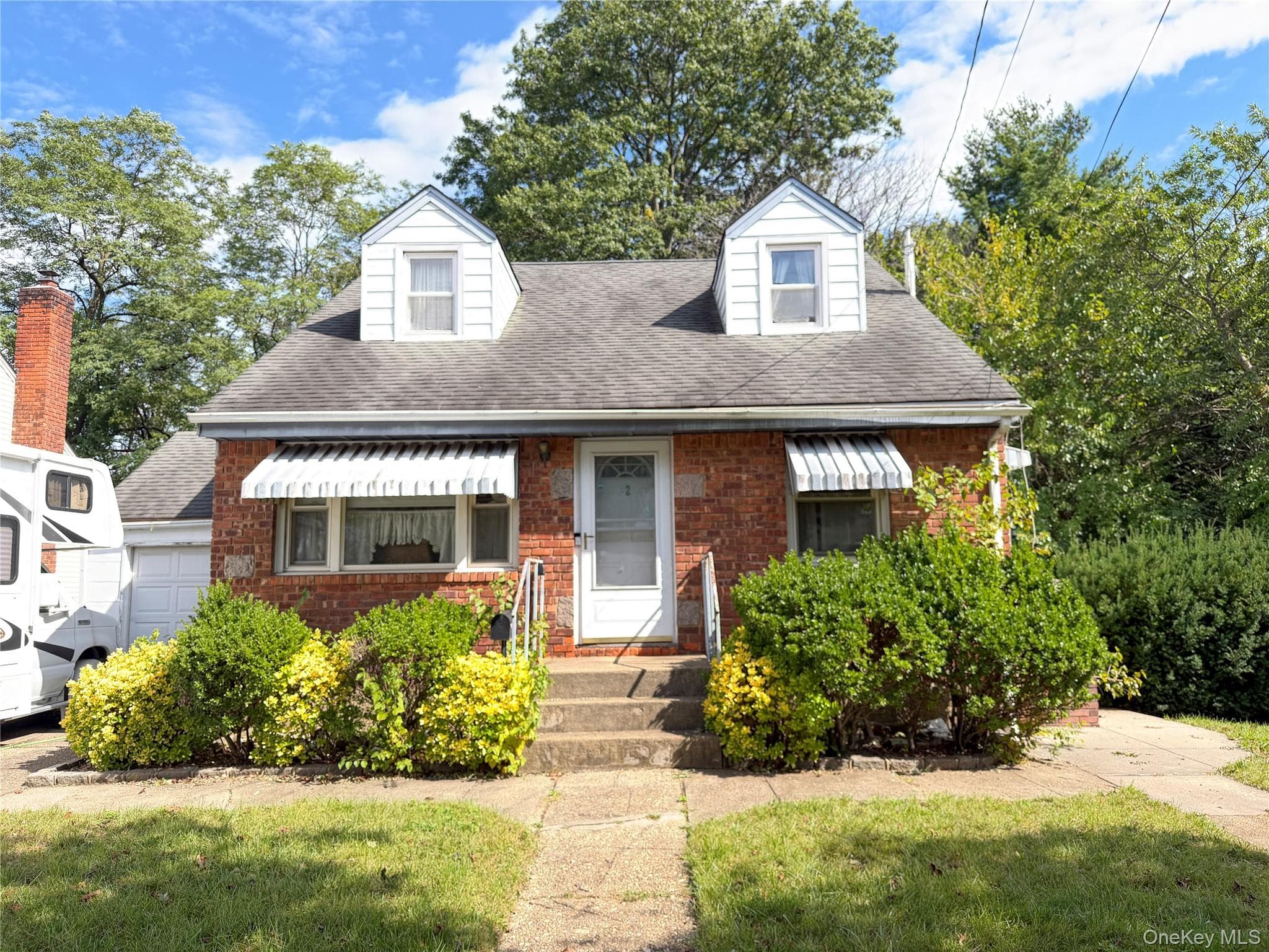 62 9th Avenue, Mineola
