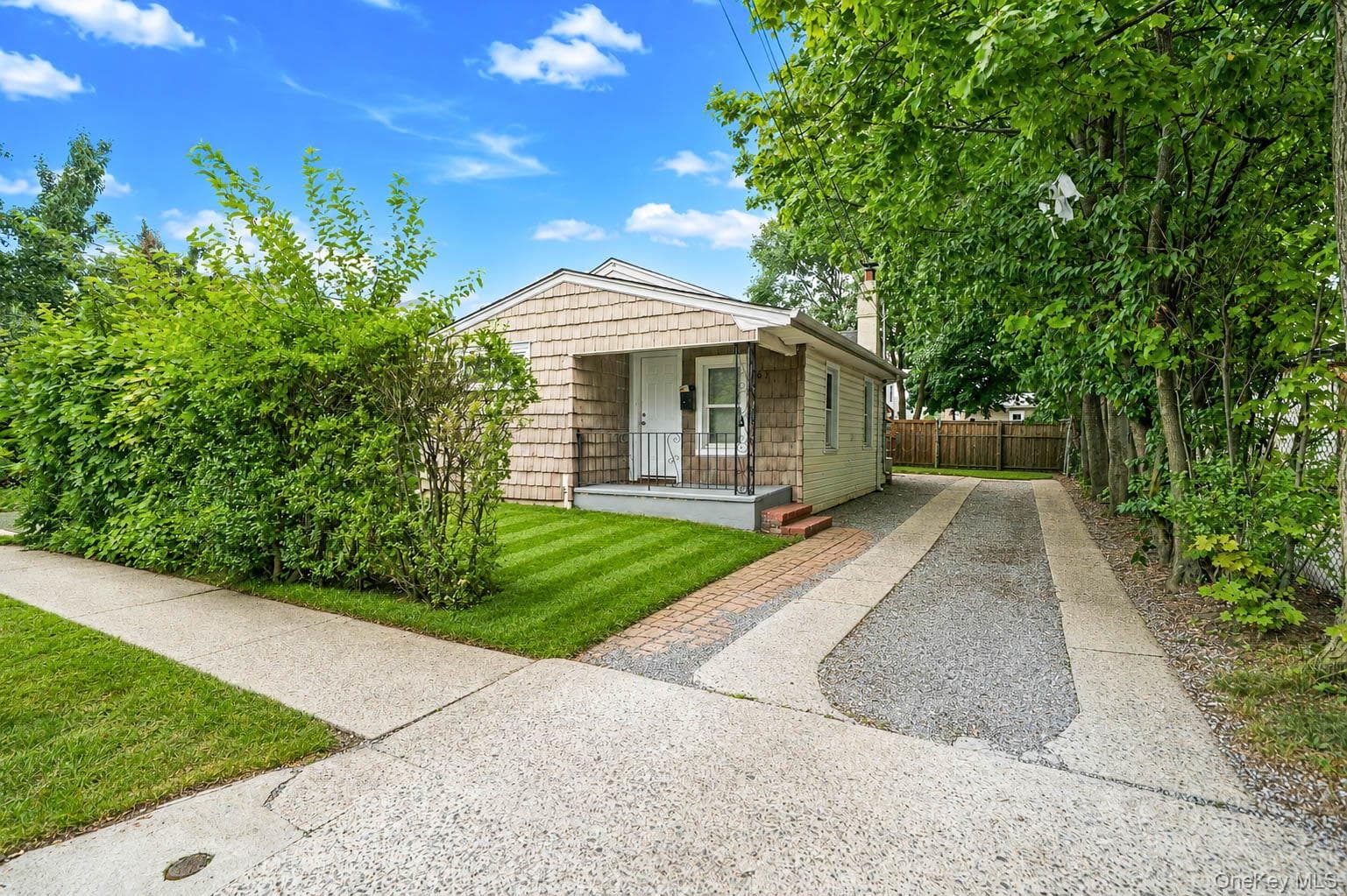263 Valcour Avenue thumbnail 4