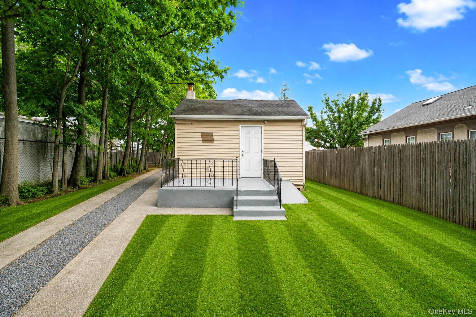 263 Valcour Avenue thumbnail 7