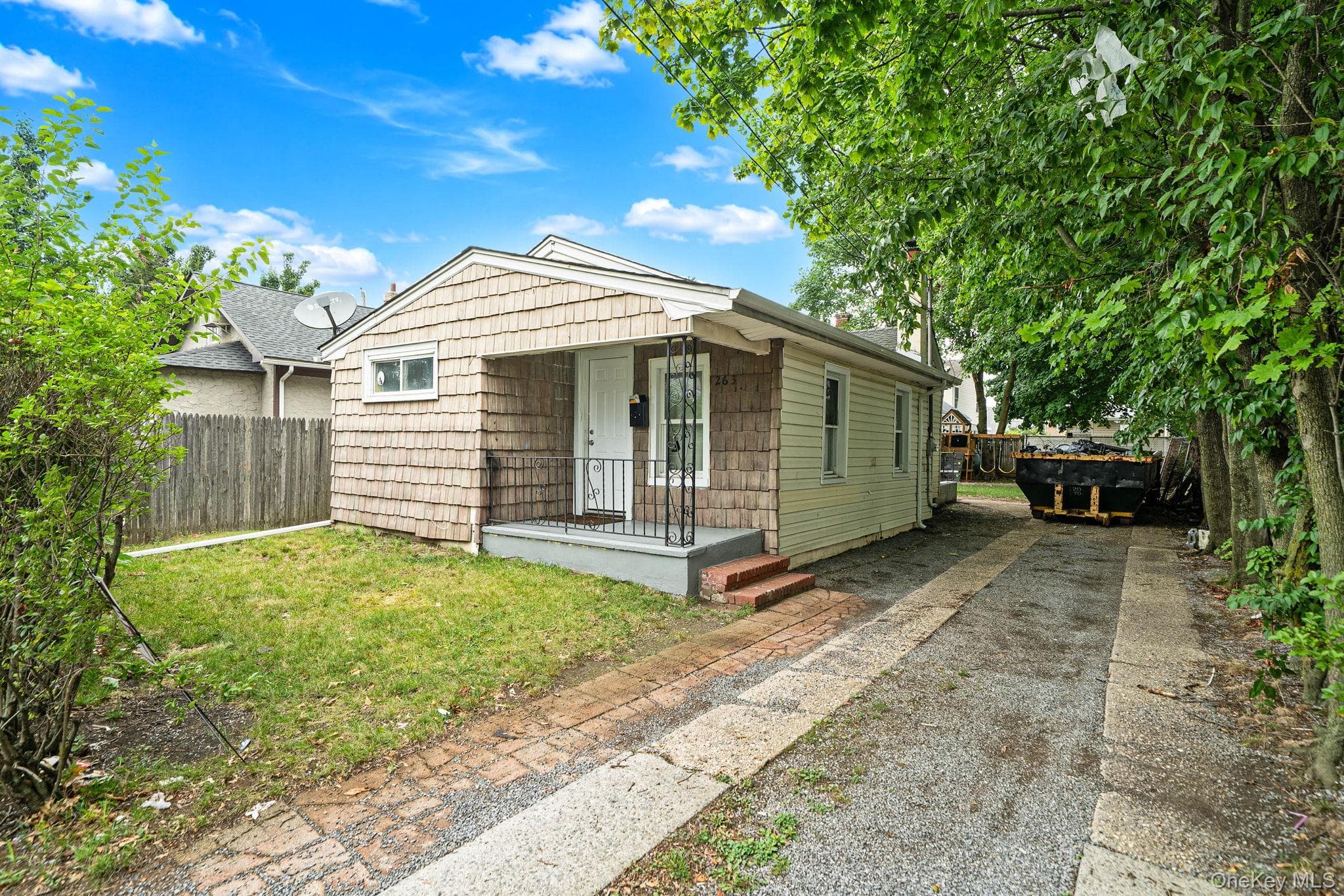 263 Valcour Avenue thumbnail 2