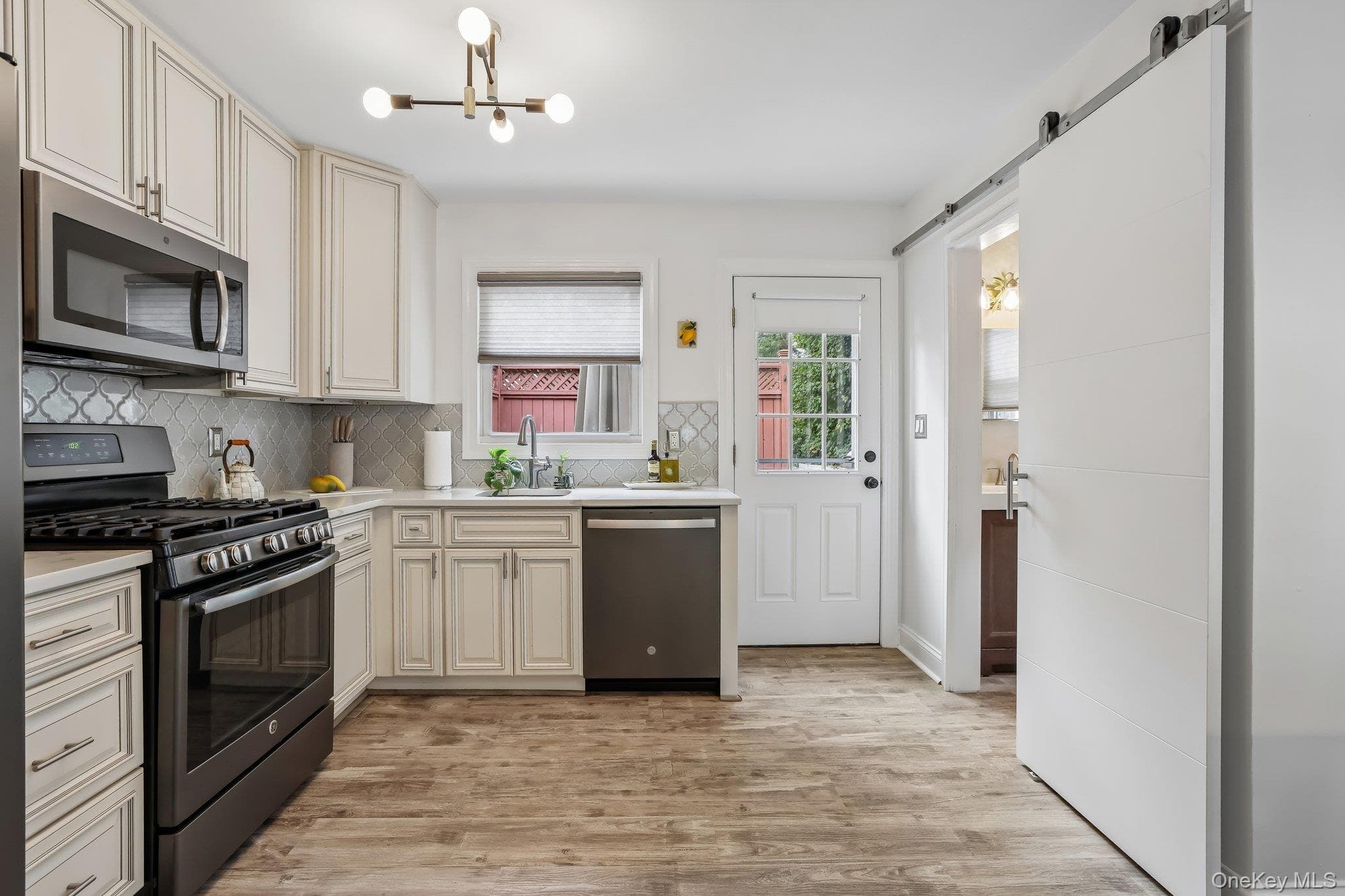 7 Center Street Unit: A thumbnail 8