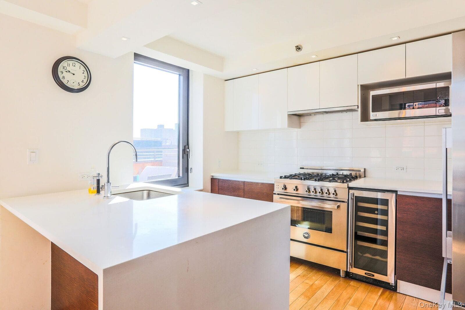 39-16 Prince Street Unit: 5A thumbnail 2