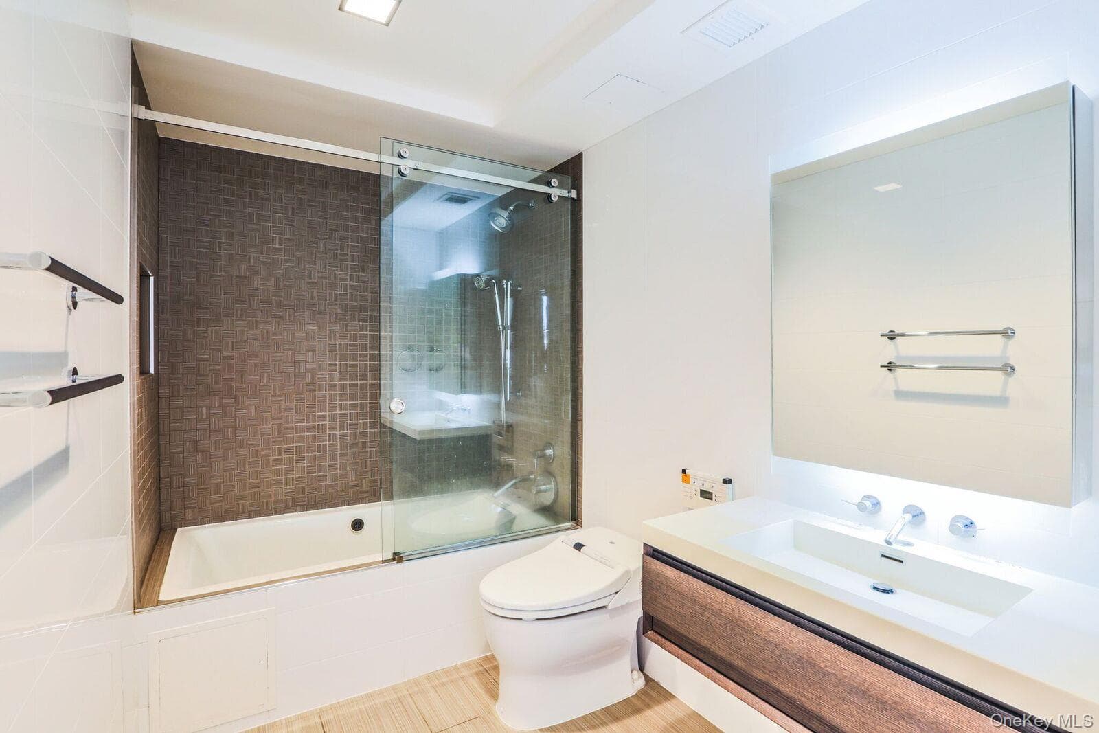 39-16 Prince Street Unit: 5A thumbnail 10
