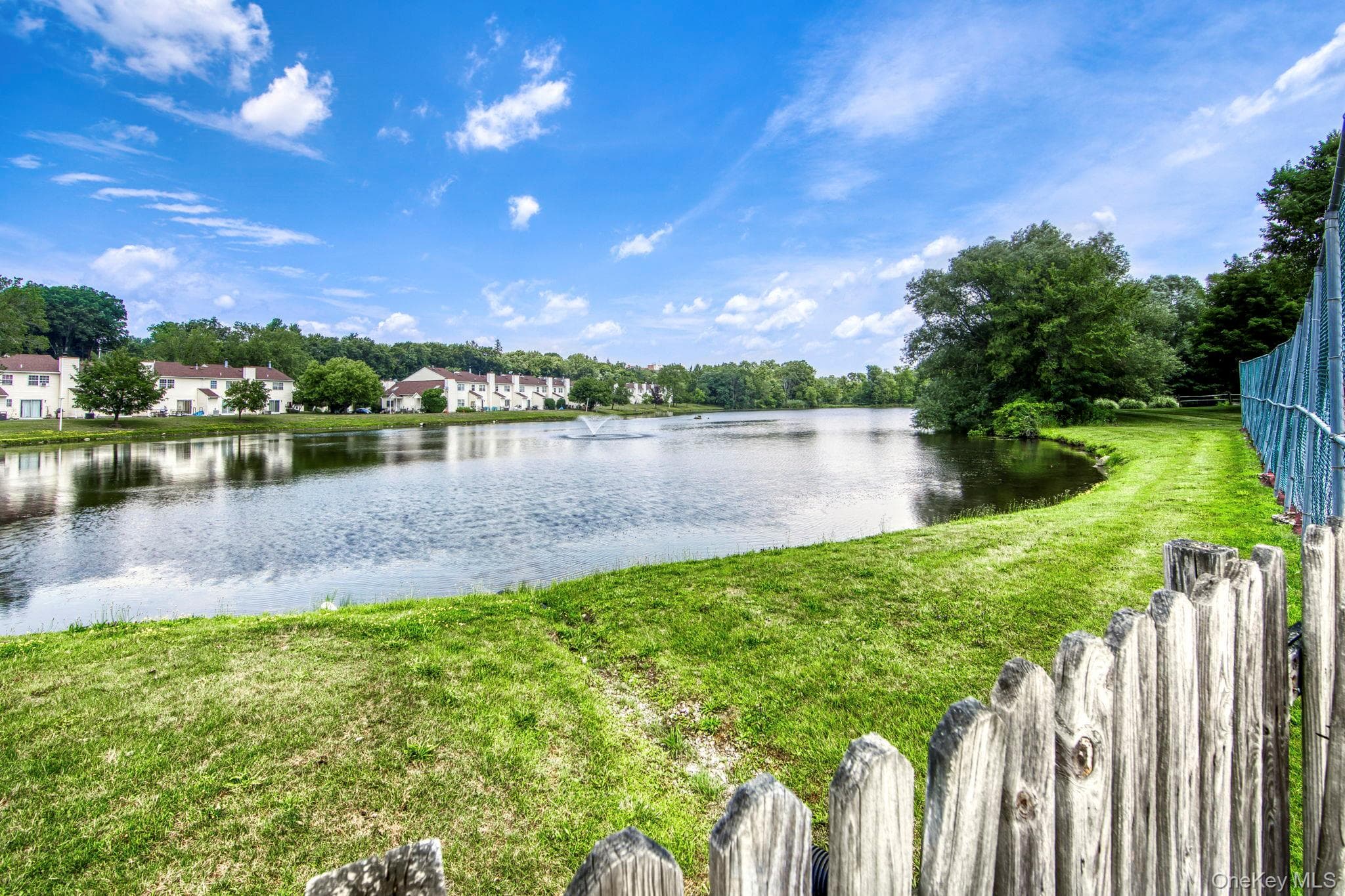 86 Woodlake Drive thumbnail 38