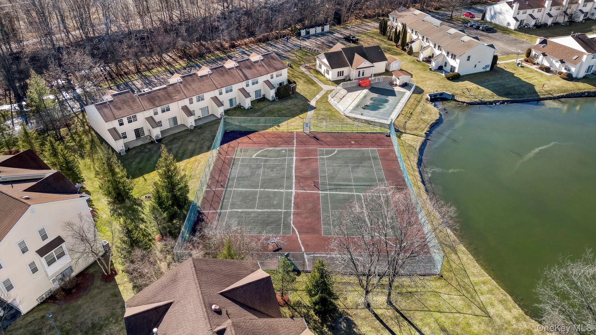86 Woodlake Drive thumbnail 40