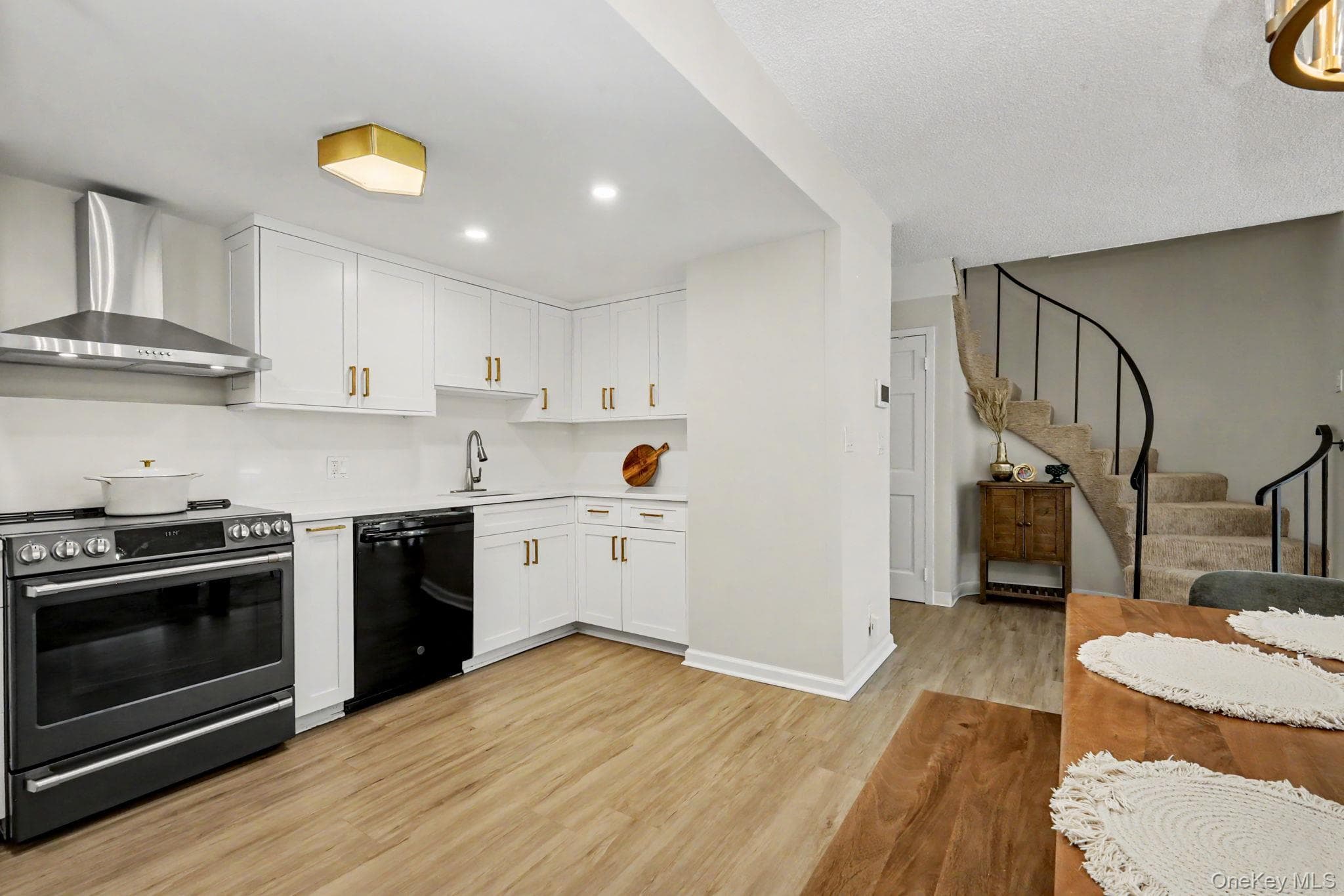 15 Stewart Place Unit: 1S thumbnail 8