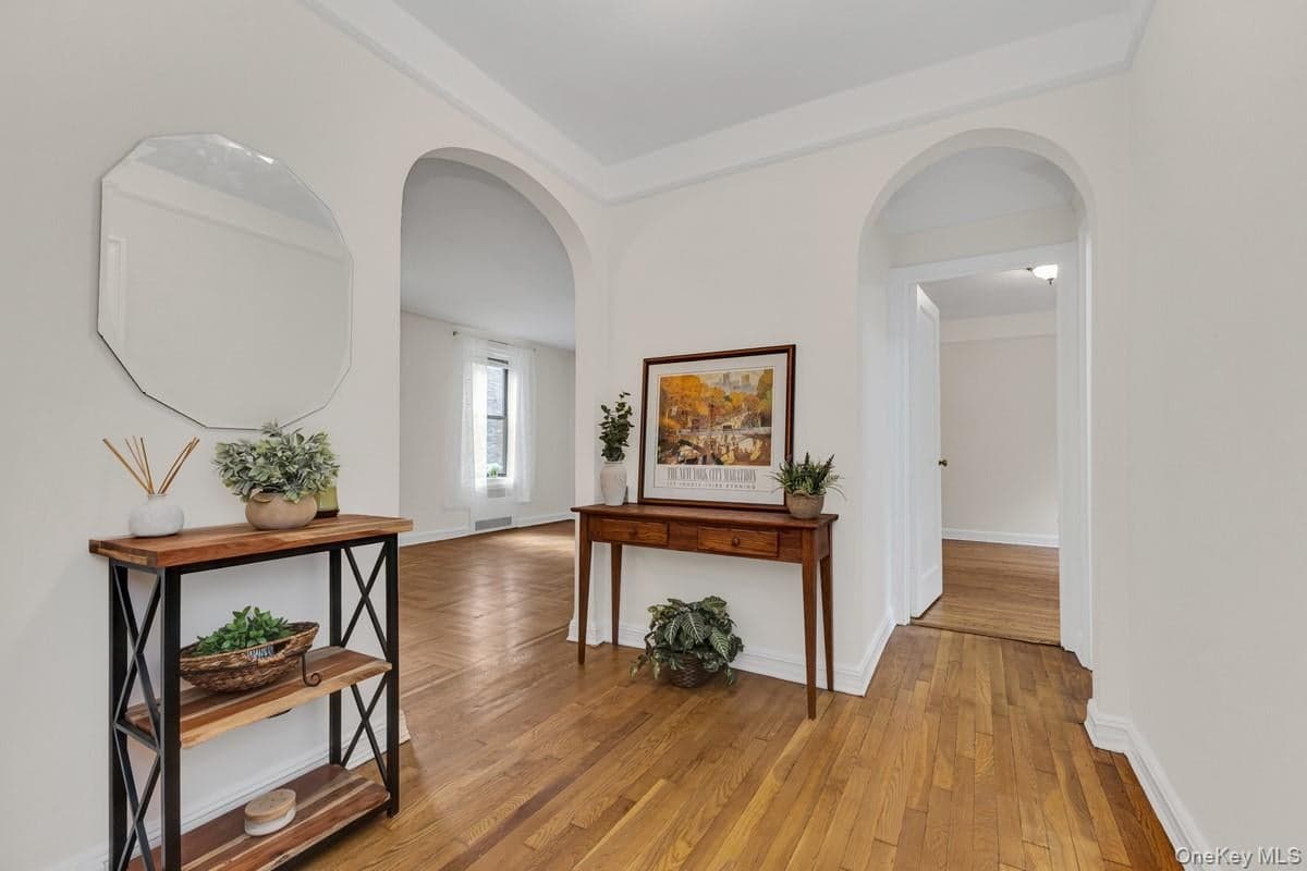 83-80 118th Street Unit: 2M, Kew Gardens
