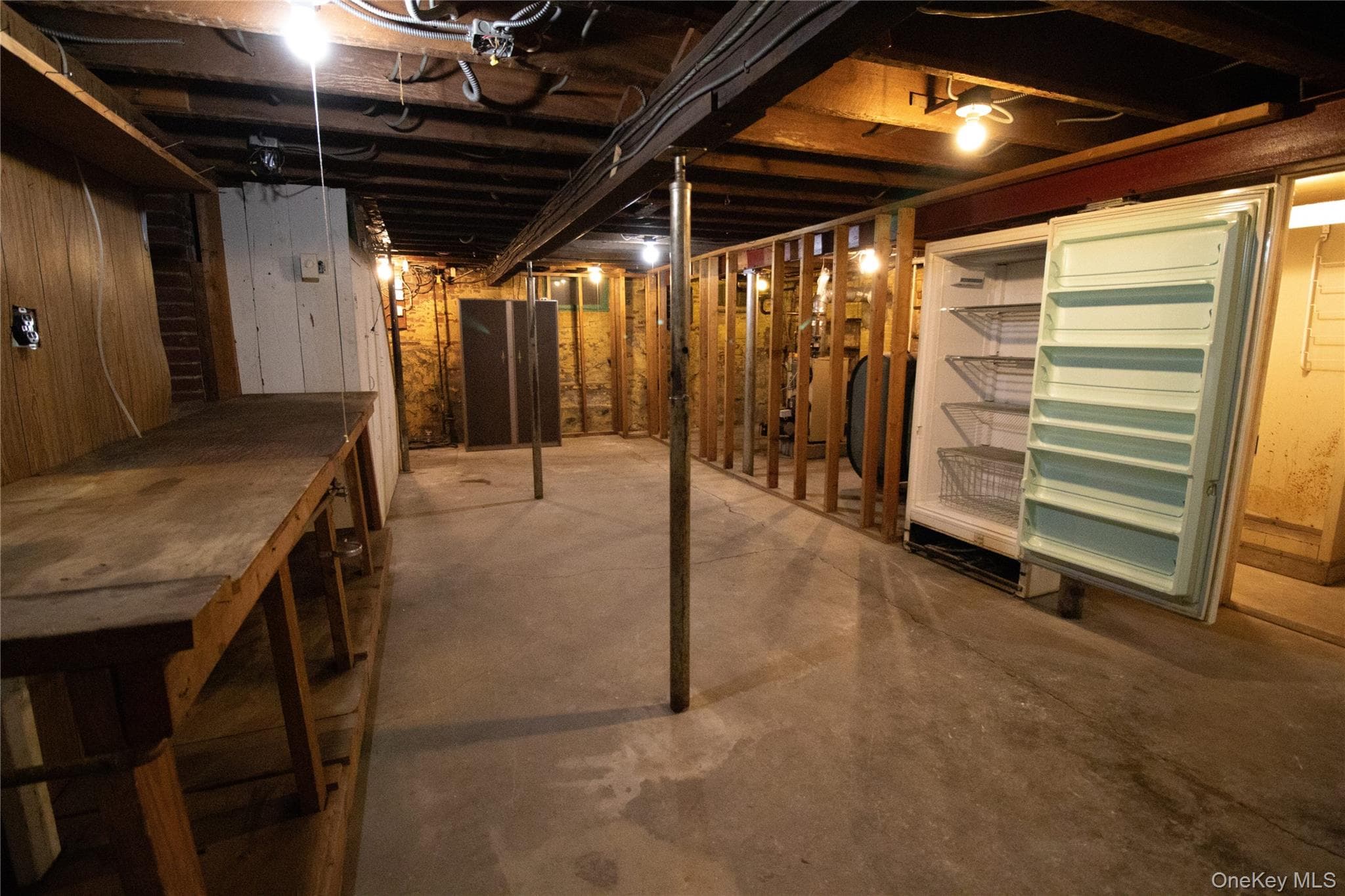 32 Hasbrouck Street thumbnail 35