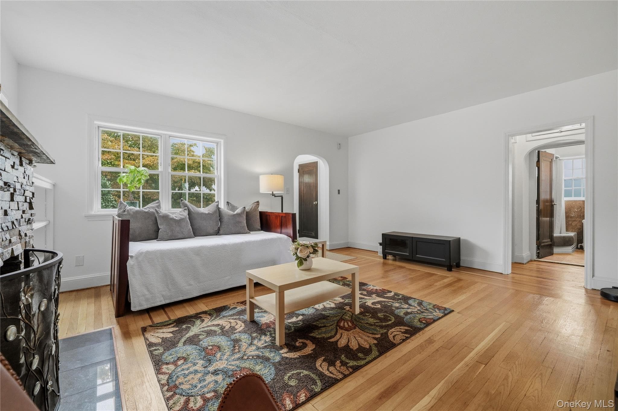 662 Palisade Avenue thumbnail 4