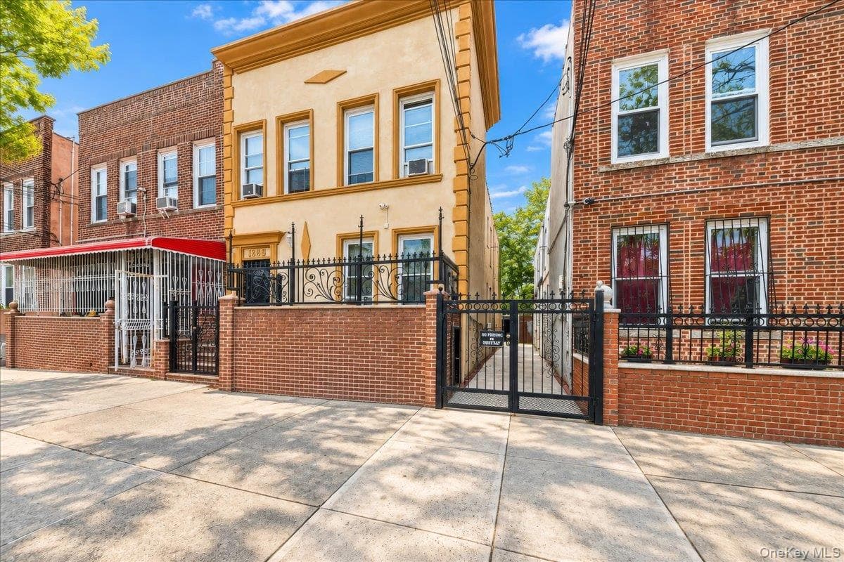 1385 Bronx River Avenue thumbnail 4