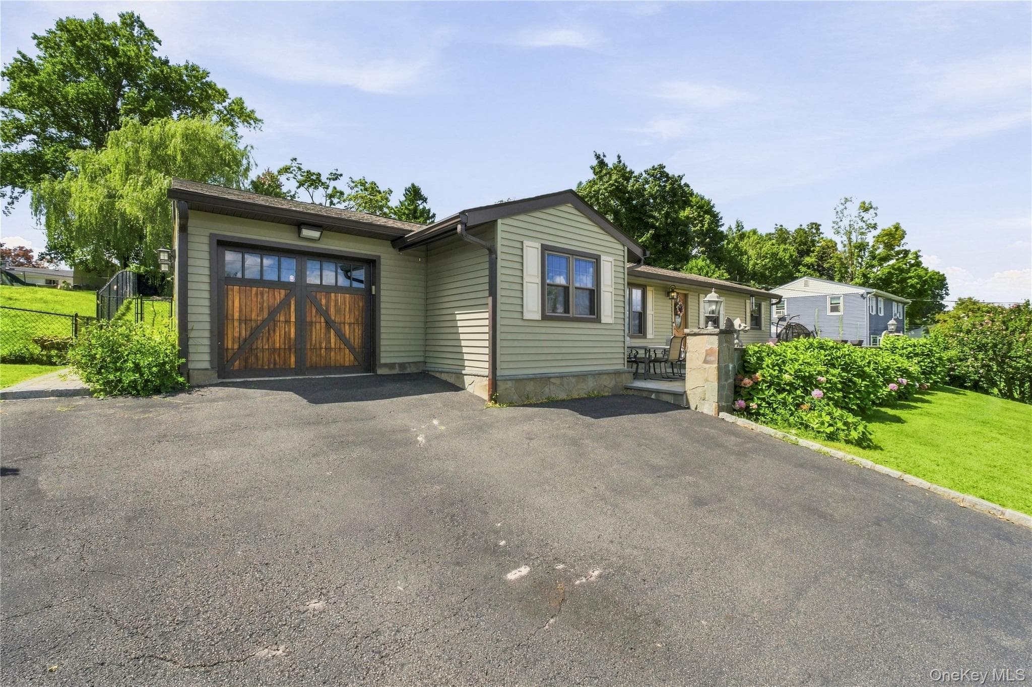 28 Hilltop Drive thumbnail 2