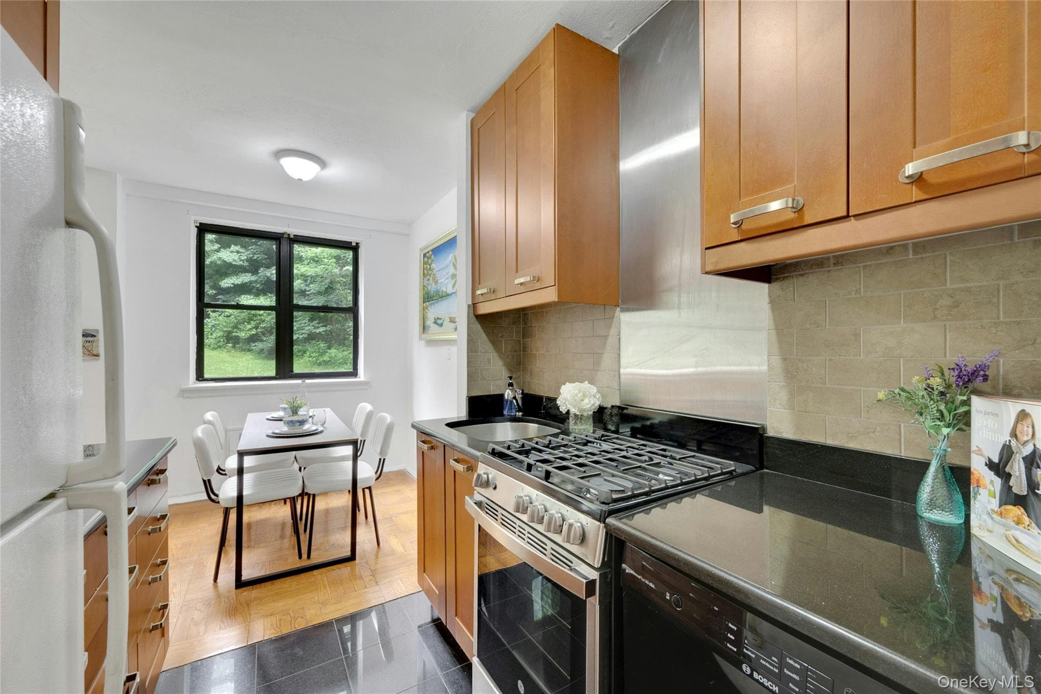 735 Kappock Street Unit: 2F, Bronx