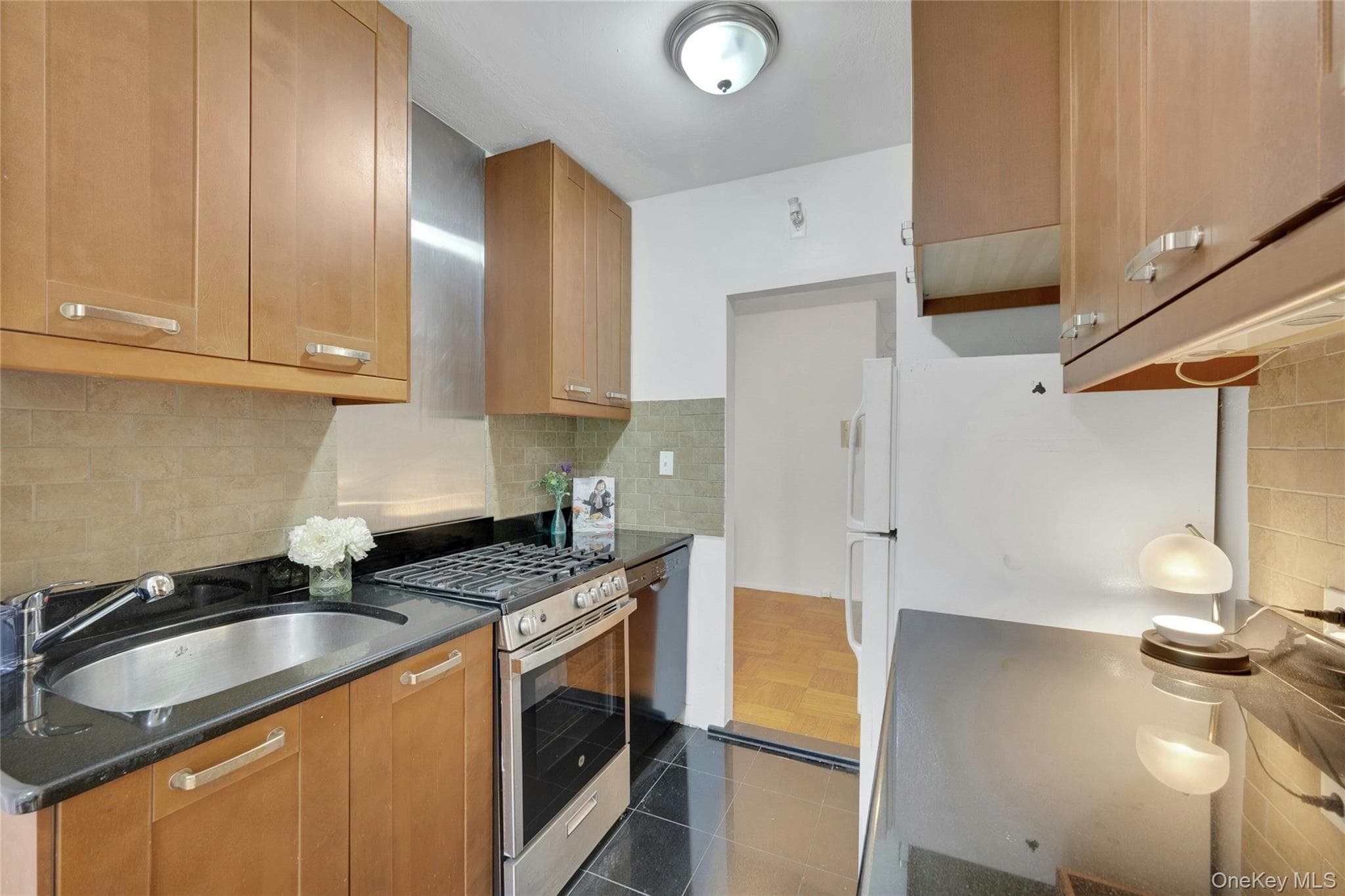 735 Kappock Street Unit: 2F thumbnail 5