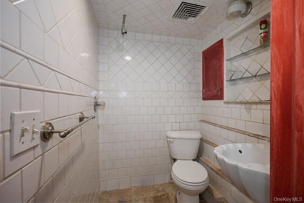 404 Prescott Street thumbnail 32