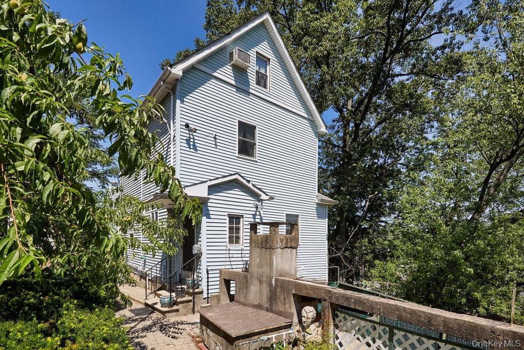 404 Prescott Street thumbnail 2