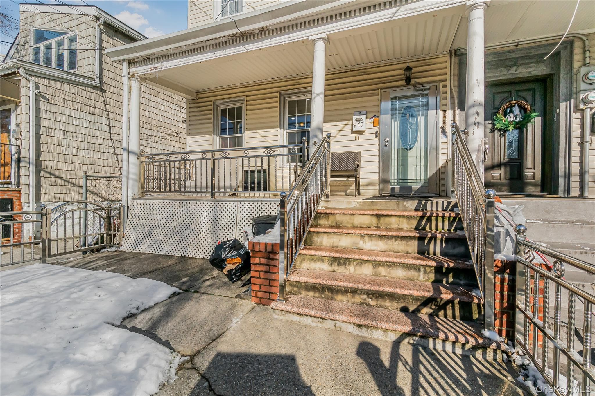 971 E 95th Street thumbnail 4