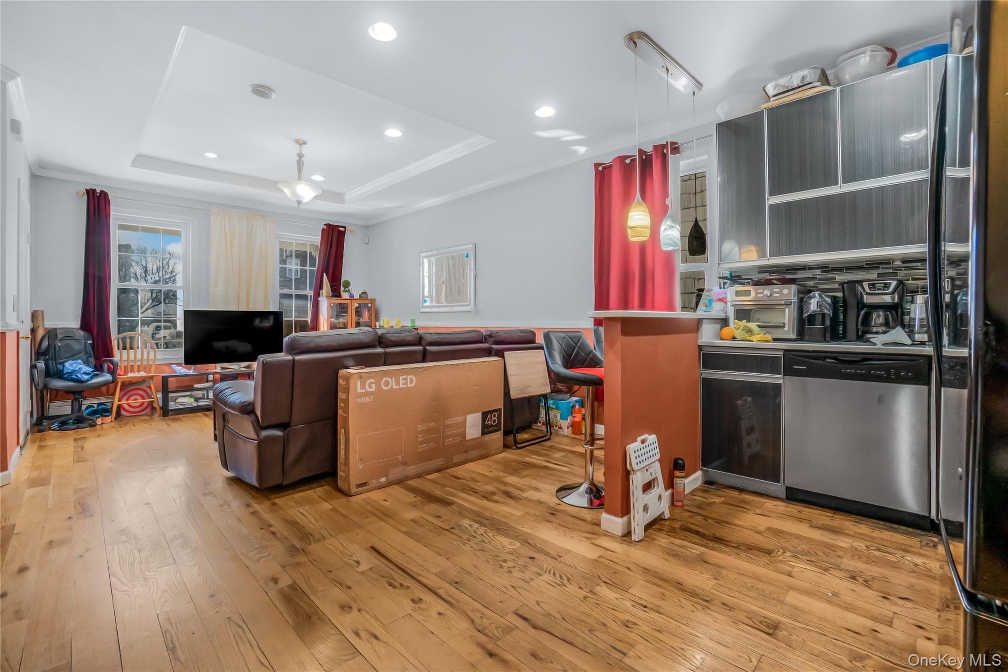 971 E 95th Street thumbnail 8