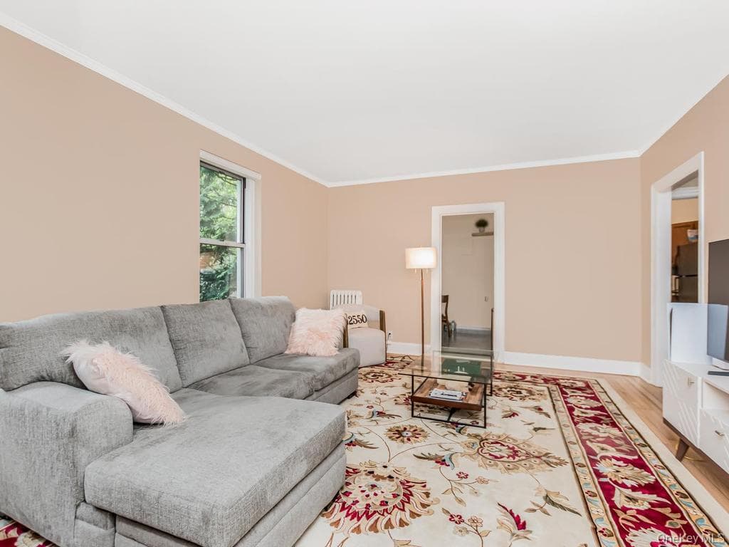 472 Gramatan Avenue Unit: O2 thumbnail 4