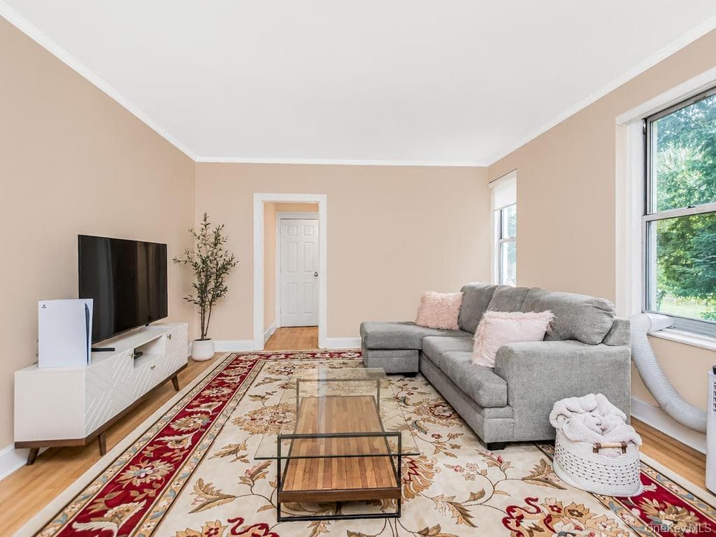 472 Gramatan Avenue Unit: O2 thumbnail 3
