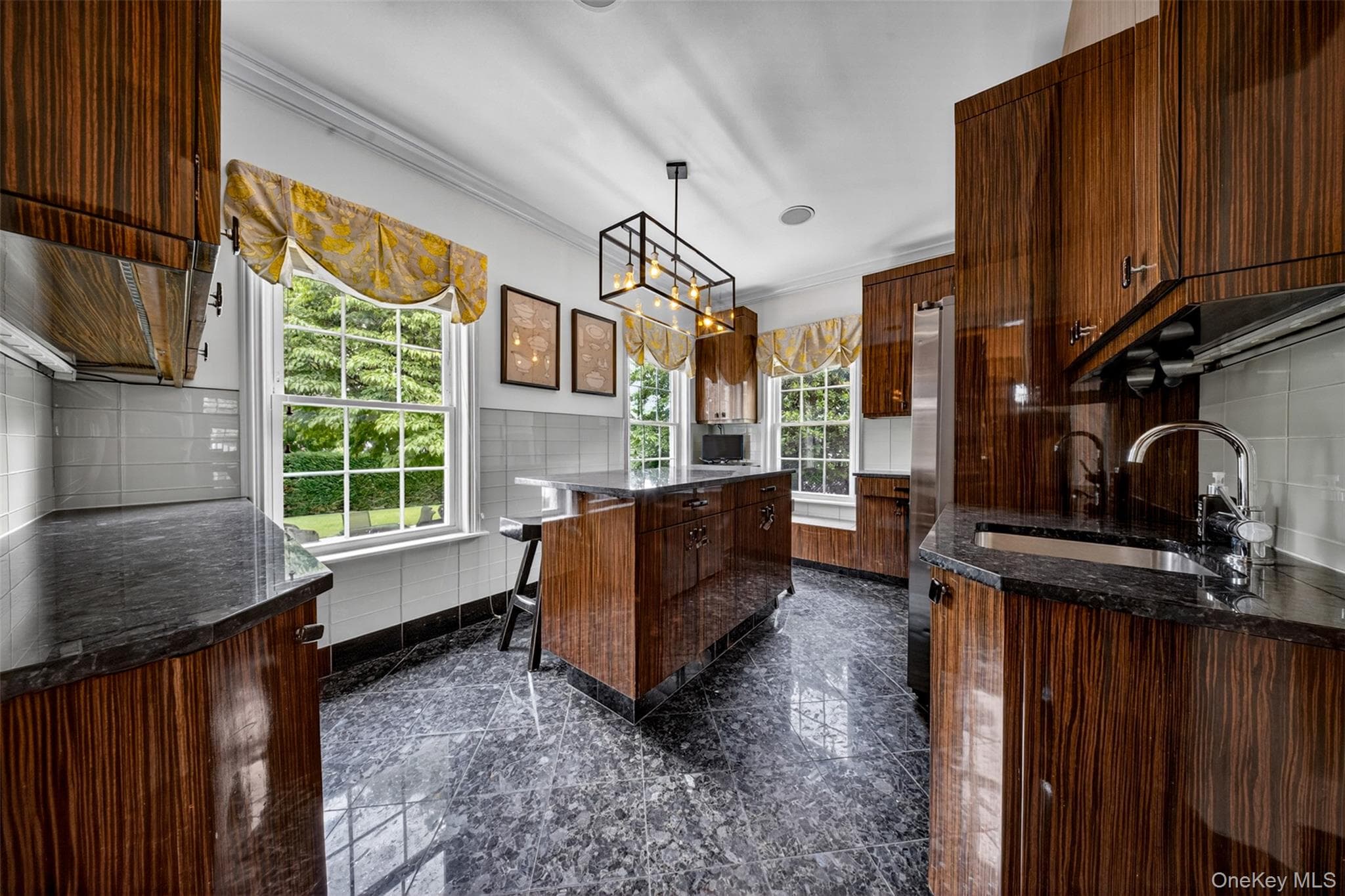 3215 Murray Lane thumbnail 9