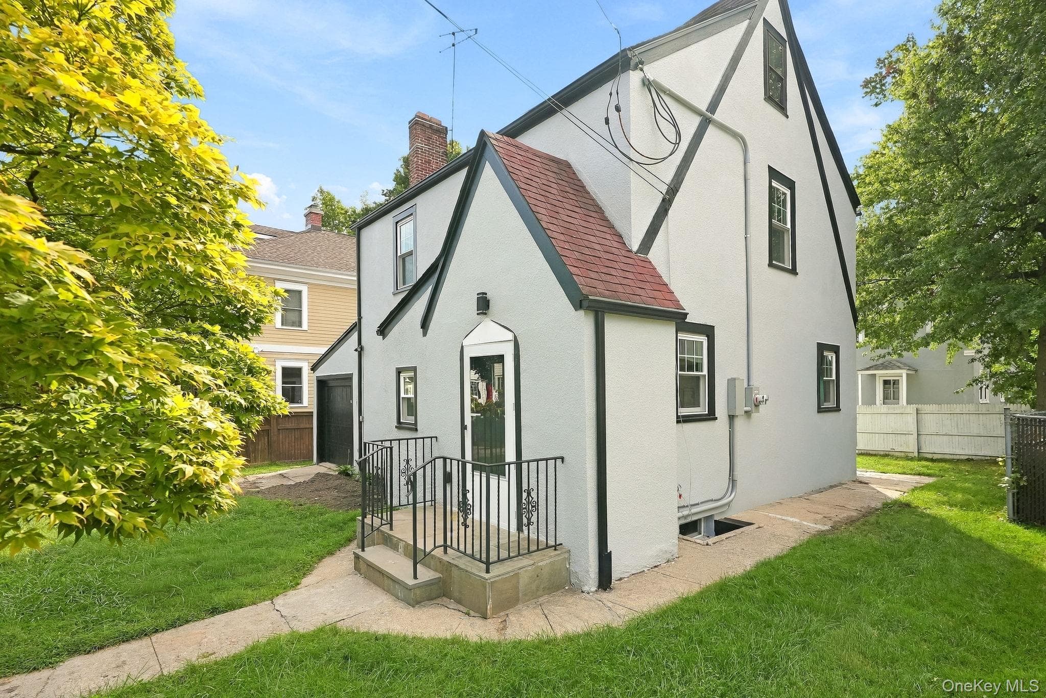79 Robert Avenue thumbnail 2