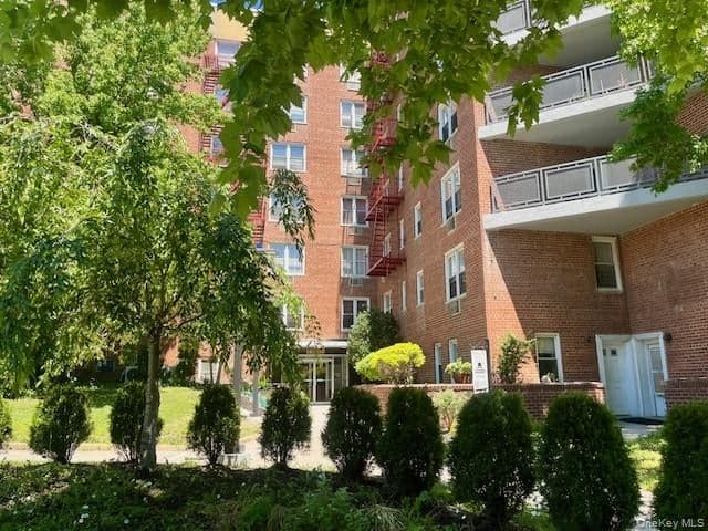 15105 Cross Island Parkway PKWY Unit: 1D thumbnail 2
