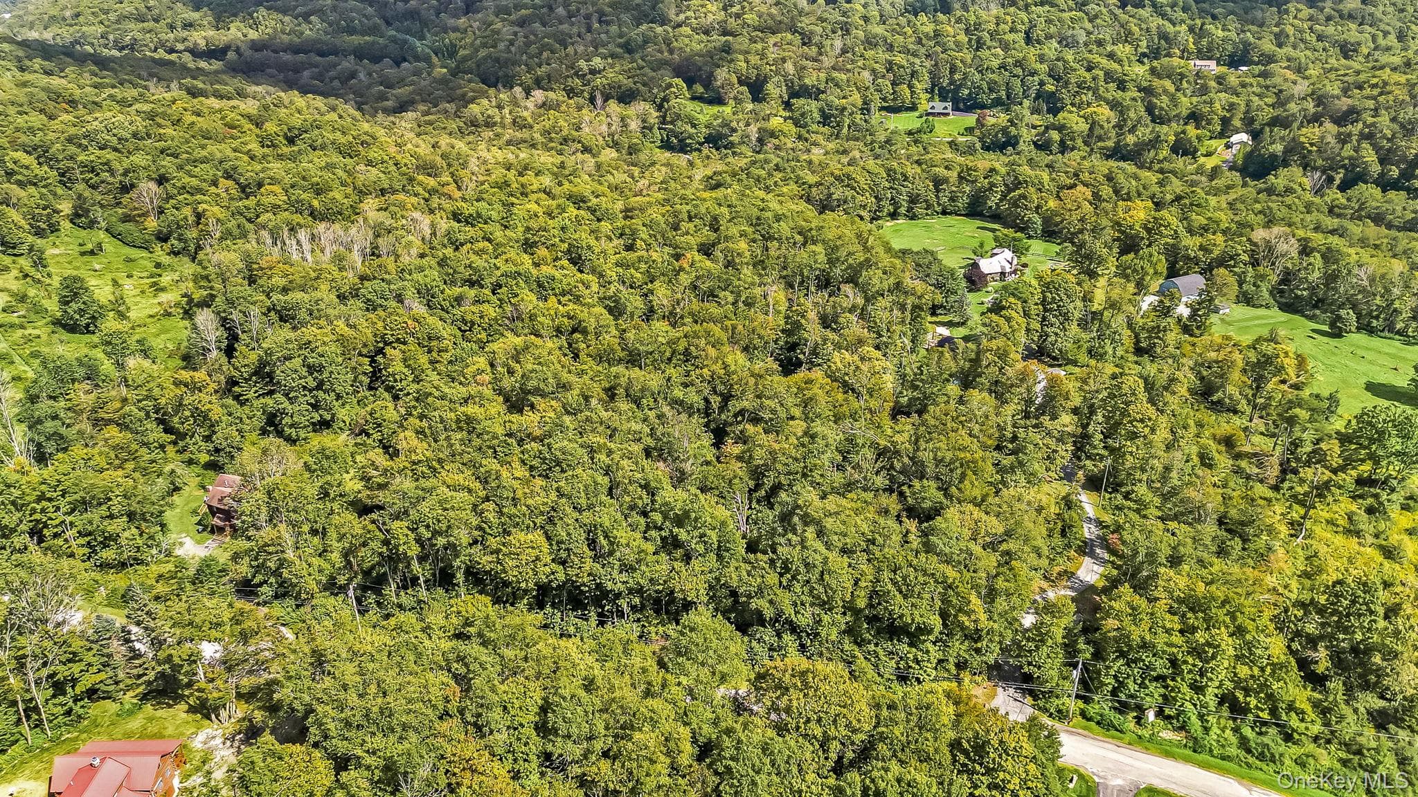 Dutch Hill Road thumbnail 6