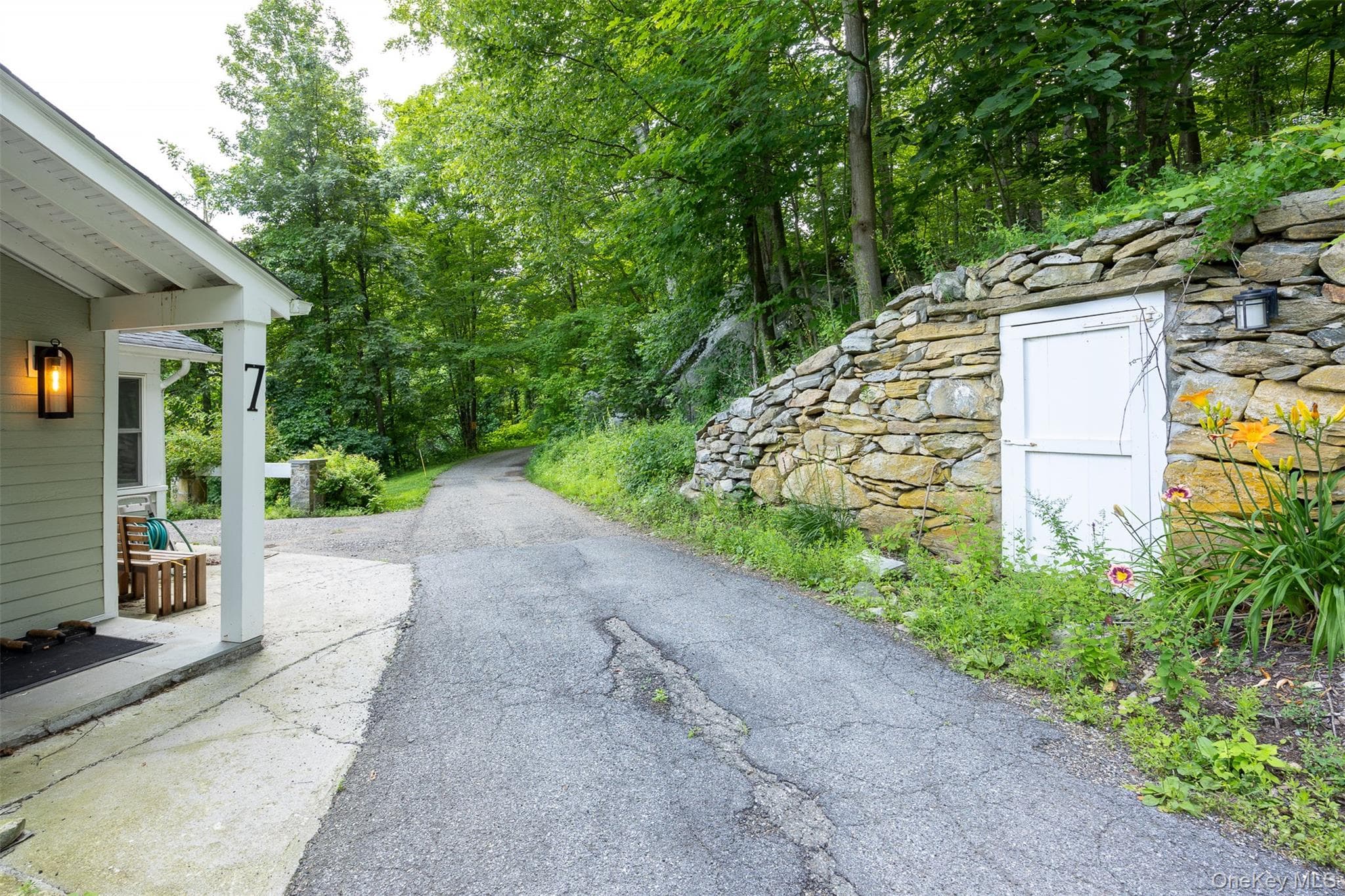 401 Woodmont Road thumbnail 35