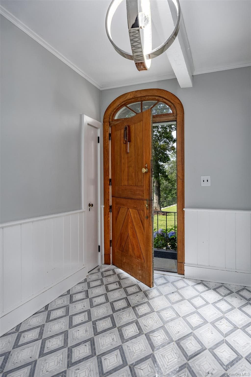 401 Woodmont Road thumbnail 9