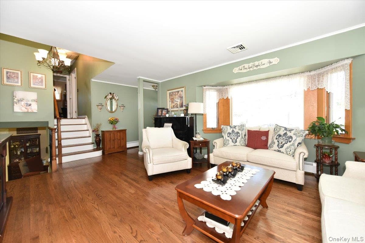 283 W Gates Avenue thumbnail 6