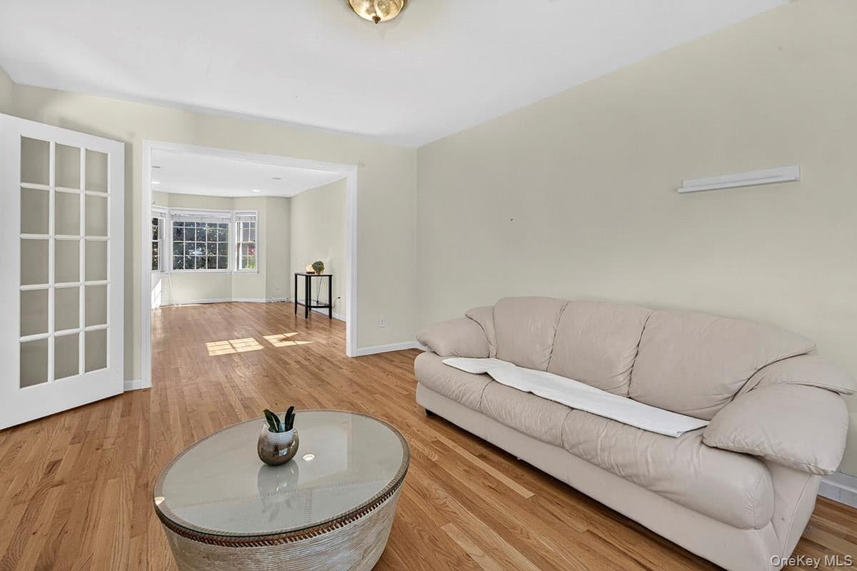 41 Mount Morris Avenue thumbnail 11