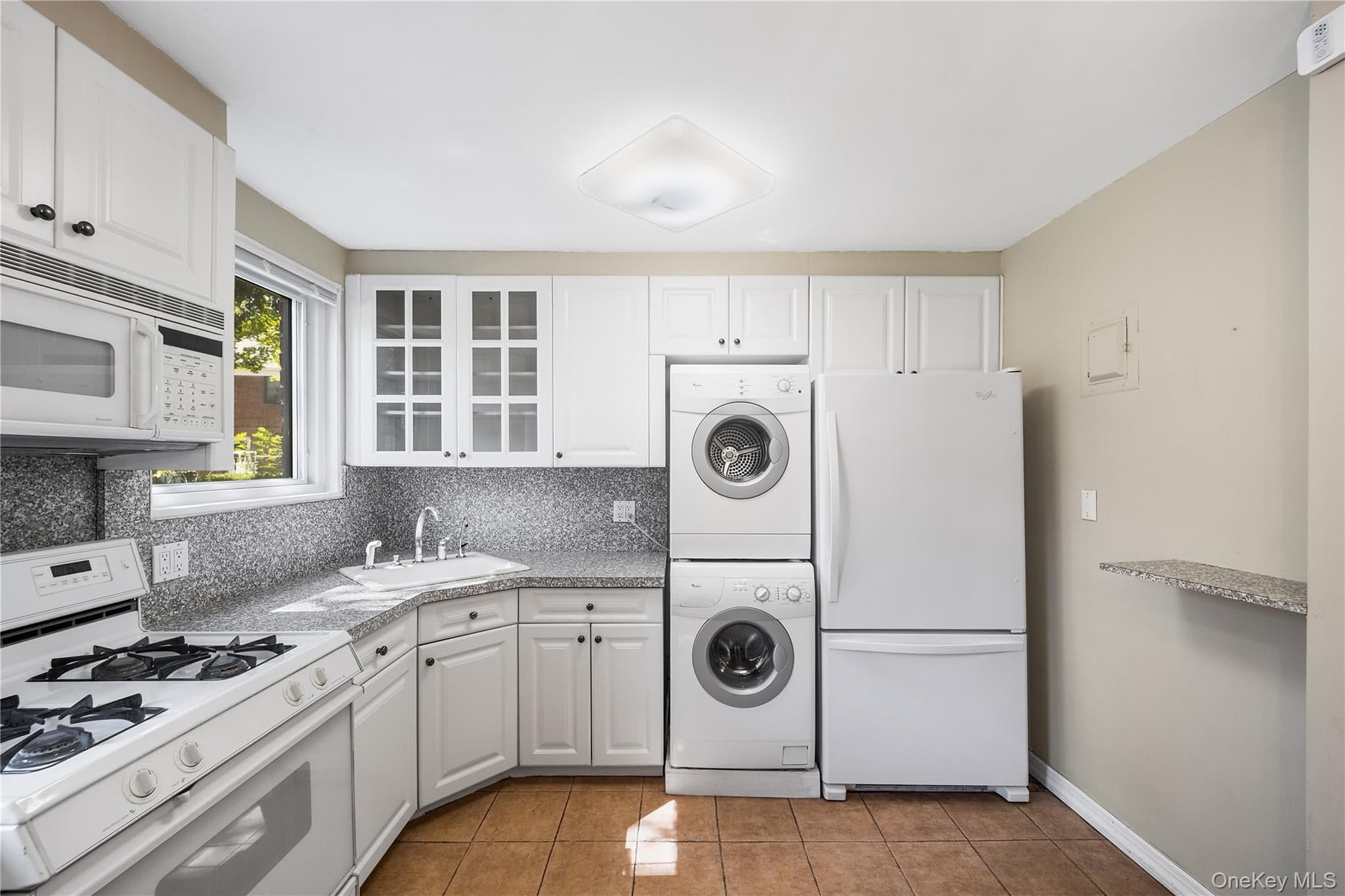 218-10 67th Avenue Unit: Lower thumbnail 4