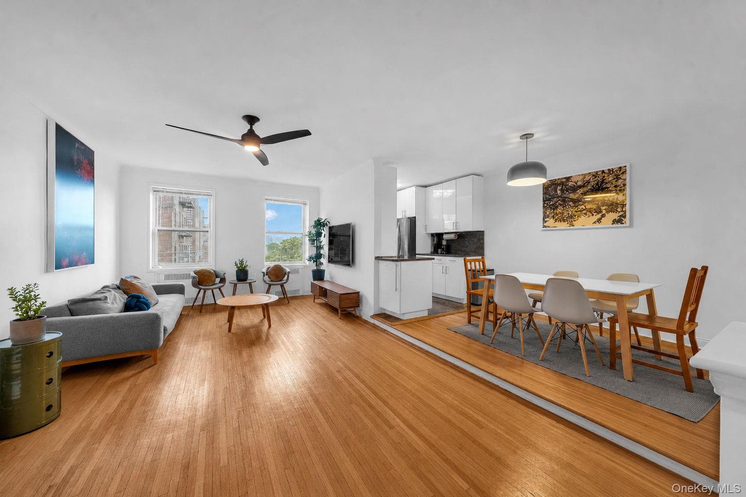 7615 35th Avenue Unit: 4E thumbnail 2