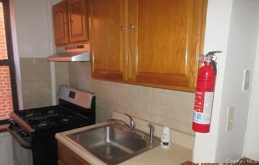 3231 Barker Avenue Unit: 2C thumbnail 4
