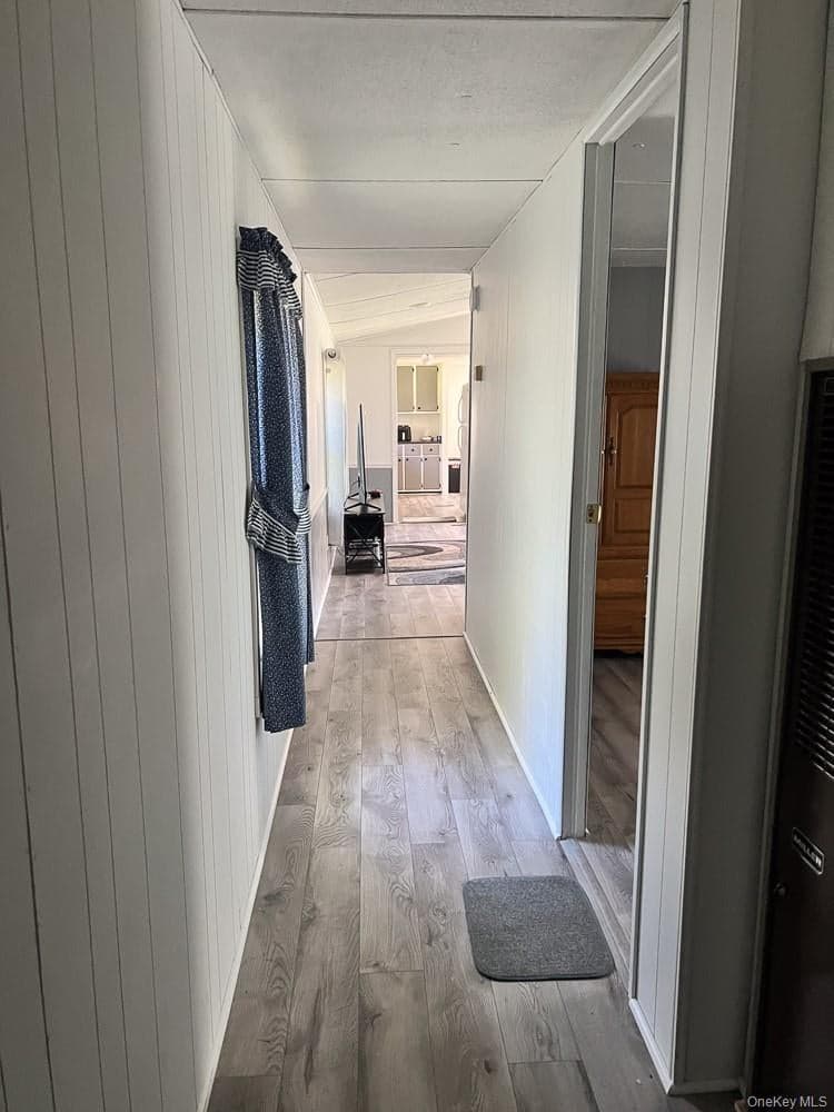 166 Seeman Road thumbnail 48
