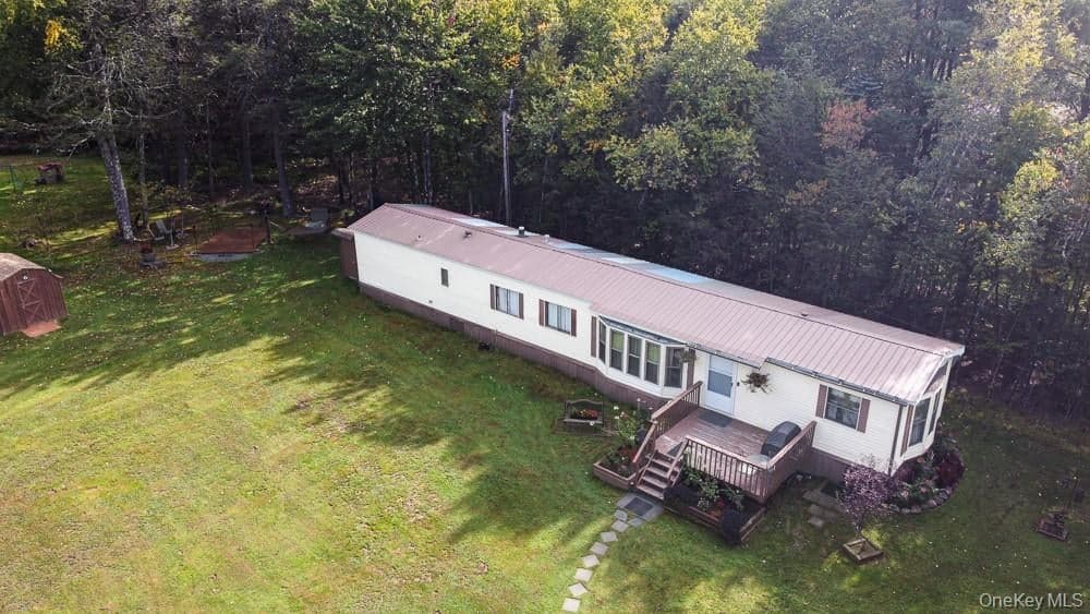 166 Seeman Road thumbnail 29